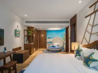 Global Harbor Cruise Hotel Hotels near Xinbei