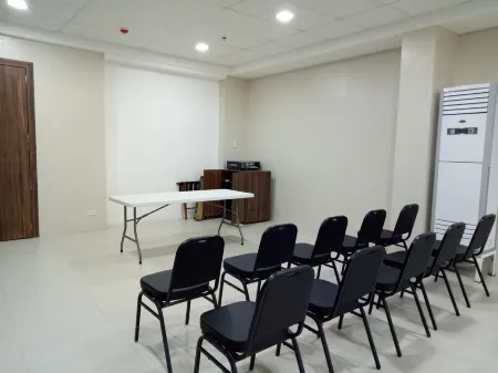 S Hotel & Residences