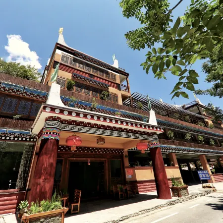 Jiaju Sanjiemei Hostel