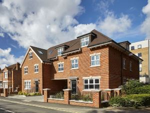 Viridian Apartments in Maidenhead Serviced Apartments - Imperial Court