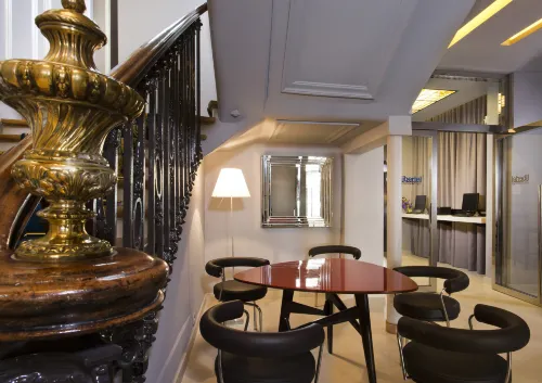 โรงแรมลิแบร์เตล การ์เดอแลสต์ ฟรองเซส์