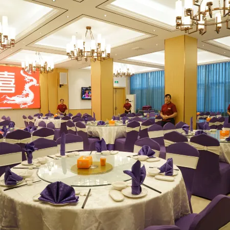 Jinggu Hotel