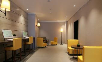 Home Inn Ease Hotel (Tianjin Five Avenue Nanjing Road Xiaobailou Metro Station)