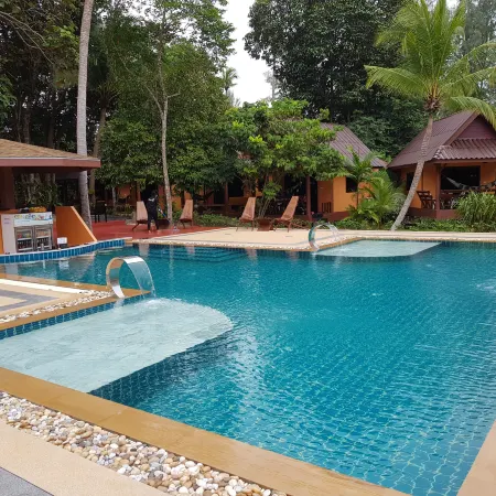 Lanta Pearl Beach Resort
