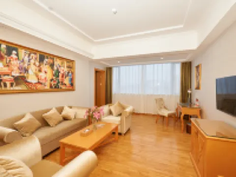 Vienna Hotel (Zhaoqing Sihui Center Yubo City) Hotele w: Sihui