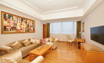 Vienna Hotel (Zhaoqing Sihui Center Yubo City)