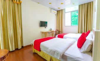 He Long Hotel