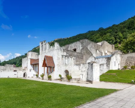 皇傢俱樂部酒店 維謝格拉德酒店