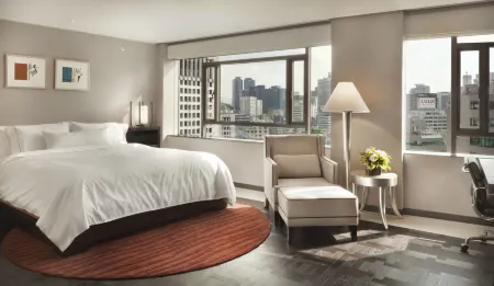 The Westin Josun Seoul Отели рядом с достопримечательностью «Abraham Park Kenneth Vine Collection Museum»