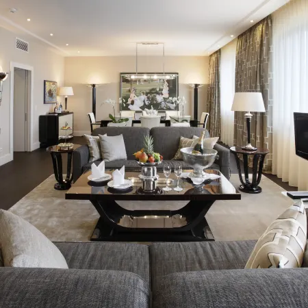HOTEL BRISTOL BERLIN by IHG