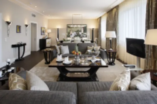 HOTEL BRISTOL BERLIN by IHG