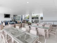 Wyndham Hotel Surfers Paradise Hotels near SkyPoint Climb