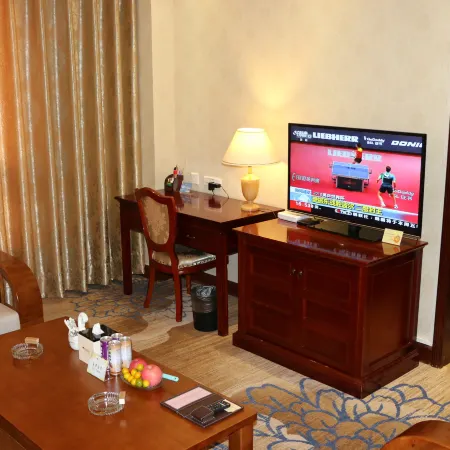 L. Road Grand Hotel