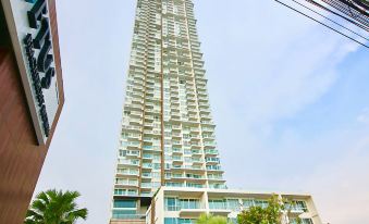 Dasiri Cetus 1Br Beachfront Condo 27th Floor