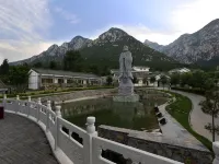 登封照見山居 鄰近《禪宗少林·音樂大典》實景演出的酒店