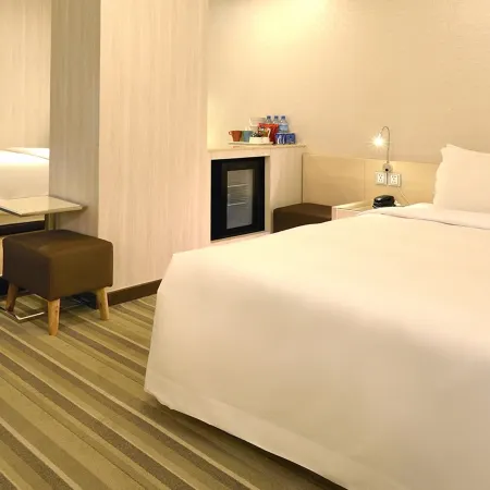 Yomi Hotel Отели рядом с достопримечательностью «Храм Hsing Tien»
