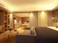 和璞设计师公寓(南京徐庄软件园店) - 青花烟雨至尊大床房