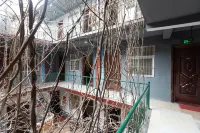 Zhumadian street guest hotel