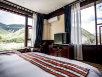 康定藏地祥雪酒店 - 宗巴雅姆雪山景观大床房