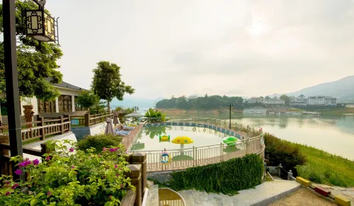 Dongjiang Lake Yiduoyun Hotel فنادق في دزى شينغ