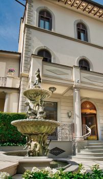 Best 10 Hotels Near Louis Vuitton from USD 22/Night-Florence for 2023