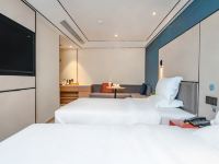 Vyluk蔚徕酒店(重庆观音桥轻轨站店) - 舒适双床房