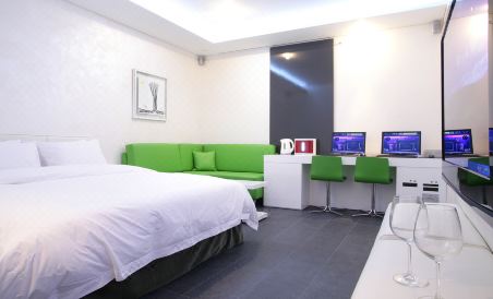 Antives Hotel - Housity