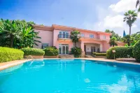 ST-Tropez Hotel Hotels in Changsha