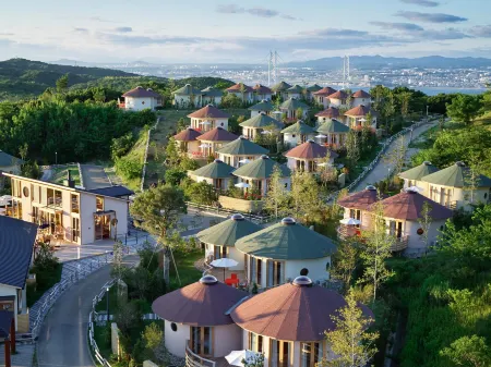 Grand Chariot Hokutoshichisei 135° Отели рядом с достопримечательностью «HELLO KITTY APPLE HOUSE»