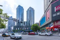 Hao Li Hotel (Fountain Pool Subway Station Minsheng Road Food Street) Hotel a 