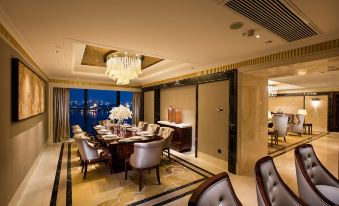 Hilton Wuhan Riverside