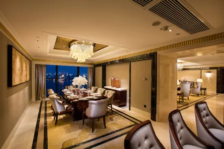 Hilton Wuhan Riverside