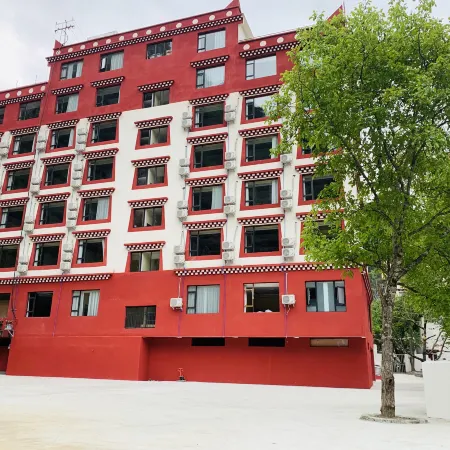 Lunzhoucang Hotel