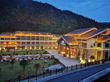 Yang Shi Mu Resort Hotel Отели рядом с достопримечательностью «Yang Shi Mu»