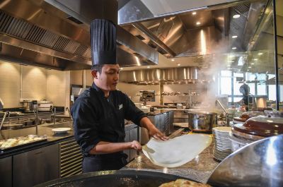 レストラン グランド イオン デリーマン ホテルの写真