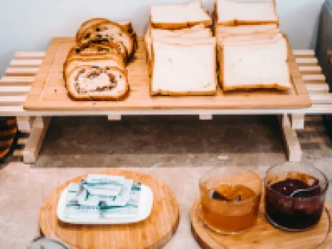 温泉賽里木湖克魯格野奢營地 温泉縣酒店