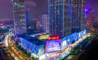 Chaoqu Designer Boutique Apartment(Guangzhou Panyu Wanda South Village Wanbo Metro Station)