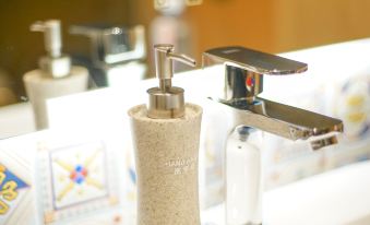 Qiu Guo Hotel 썸네일