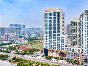 Happy Chain Hotel (Huainan Stadium Zhenxuan)