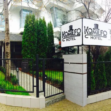 Komilfo Hotel Отели рядом с достопримечательностью «Триумфальная Арка»