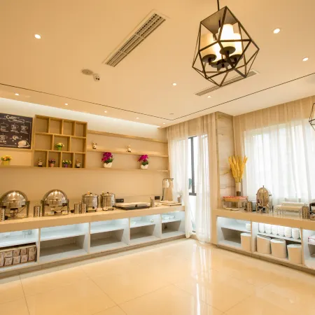 Mianzhu Huasheng Express Hotel (Lufu Shijia)