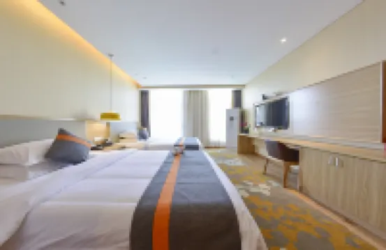 Qianyue Grand Hotel (Duyun Wanda Plaza)