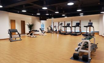 Crowne Plaza Zhuhai City Center(Qinglv Road Seaside Swimming Pool Branch)