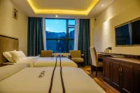 Rongba Yashe Hotel