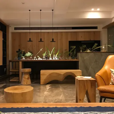 新盛庭酒店（貴陽觀山湖會展中心國際生態會議中心地鐵站店） 鄰近羊关的酒店