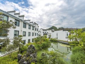 黃山霧雲間生態莊園民宿