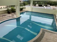 GuilinGrandHotel（Two Rivers and Four Lakes East and West Alleys） - مسبح على السطح