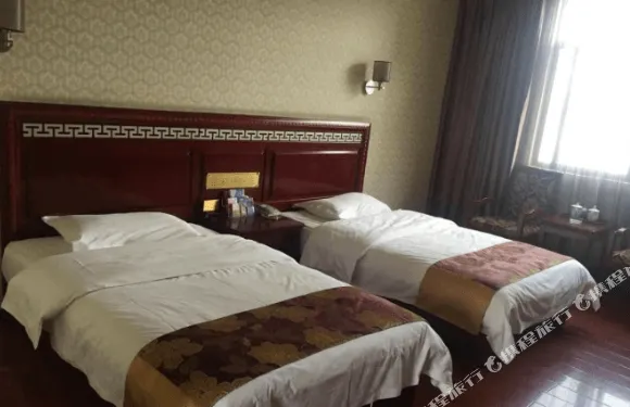 馬邊金龍假日酒店