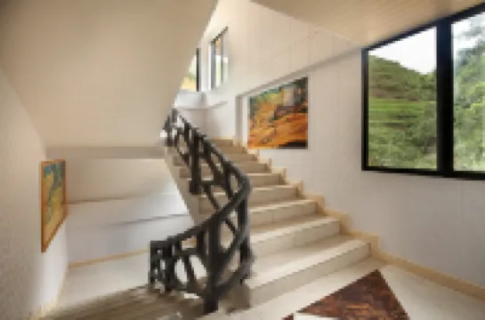 Longji Terrace Xinxin Resort Hotel (Qianfy Floor Tianti View Terrace)