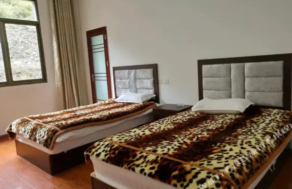 康定朋睞農家客棧